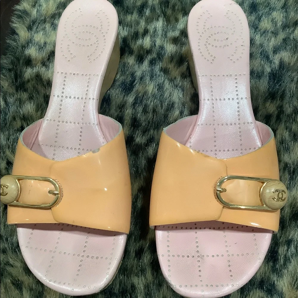 CHANEL ORANGE | PINK PATENT LEATHER‎ SANDALS